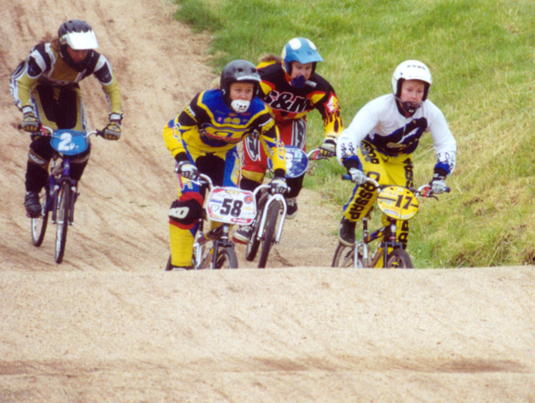 Tanya (#17) leading the field